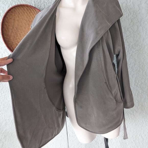 Lululemon Softstreme Belted Wrap green size s/xs - Picture 7 of 10